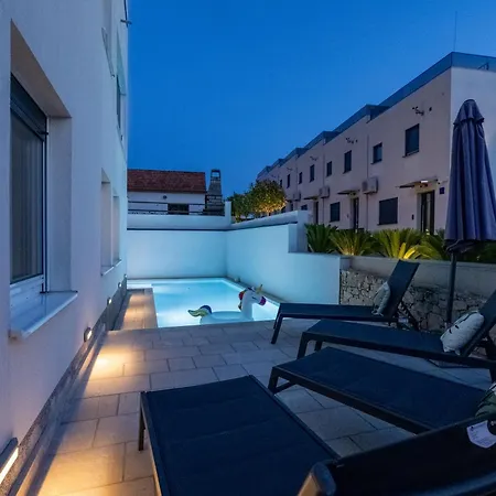 With Private Swimming Pool Casa de hóspedes Trogir