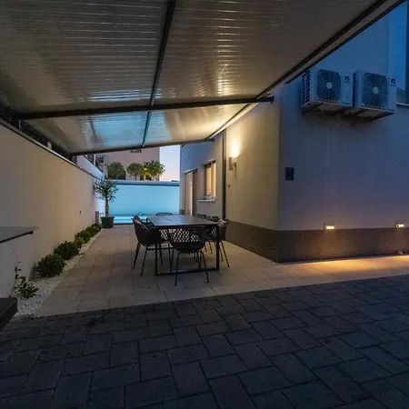 With Private Swimming Pool Guest house 3*