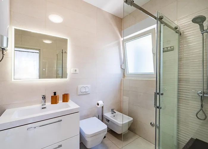 With Private Swimming Pool Traù
